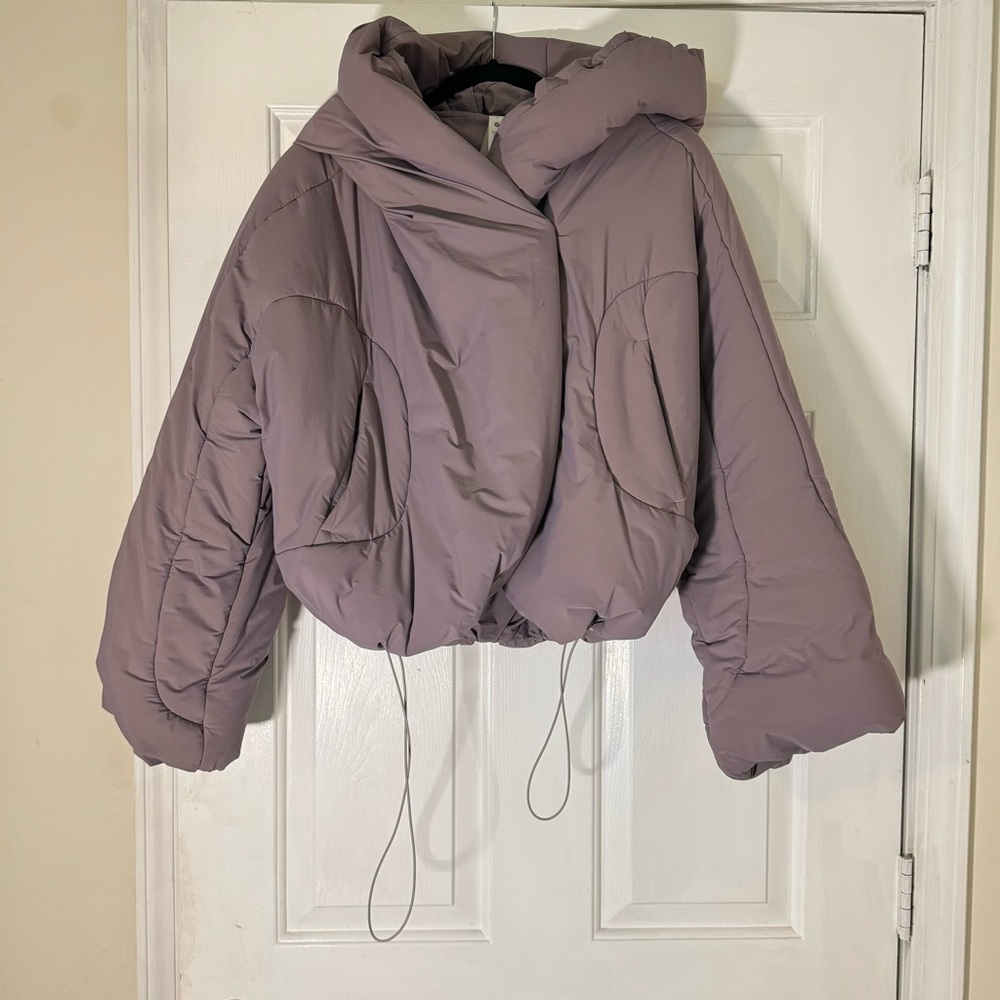 Lululemon Hooded Insulated Wrap in Heathered Light Orbit